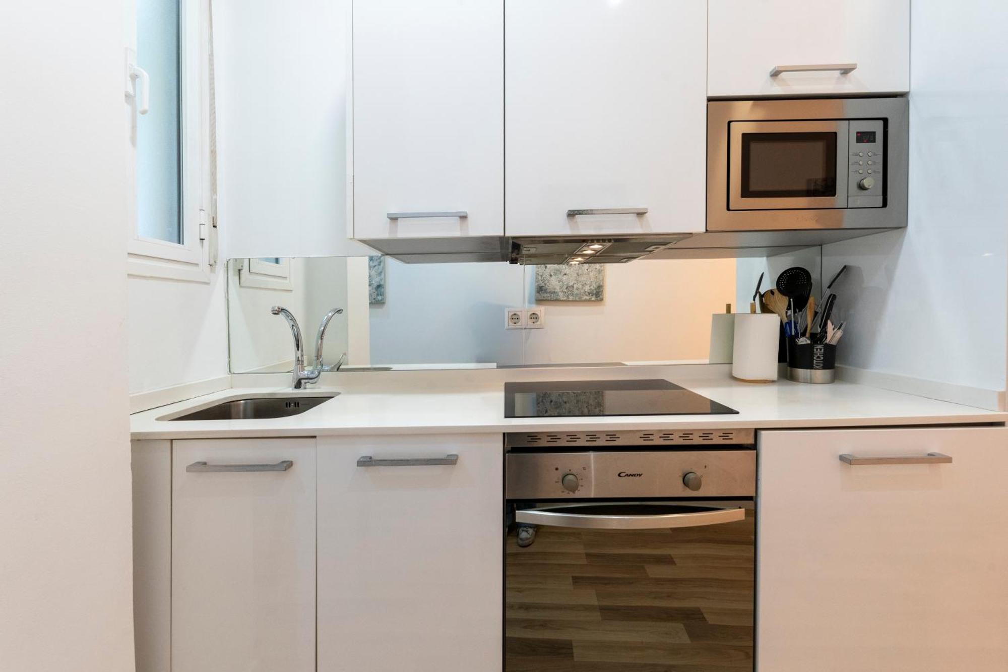 For You Rentals New Design Apartment Temporal Puerta Del Sol Pre10A Madrid Exterior photo