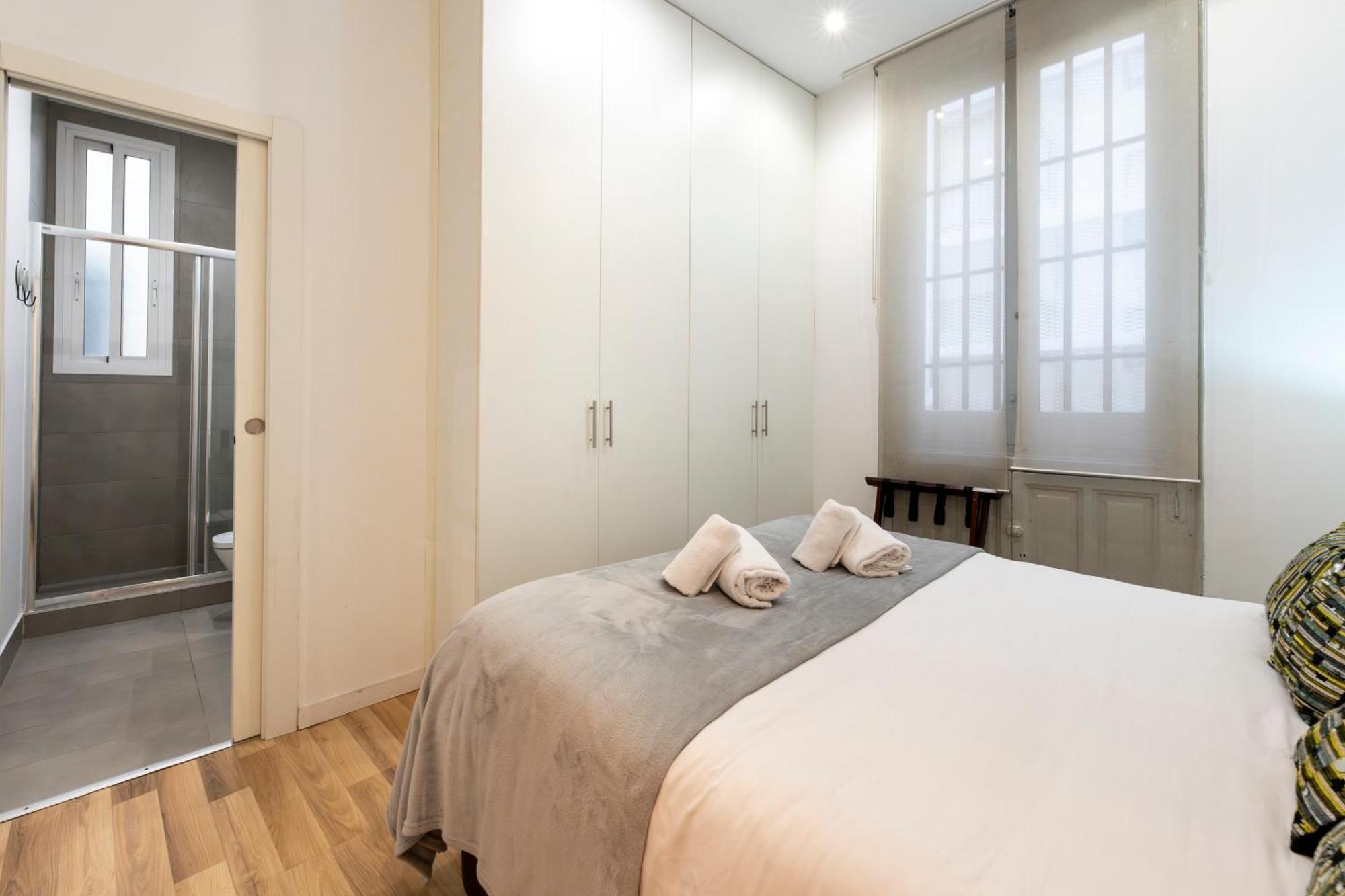 For You Rentals New Design Apartment Temporal Puerta Del Sol Pre10A Madrid Exterior photo