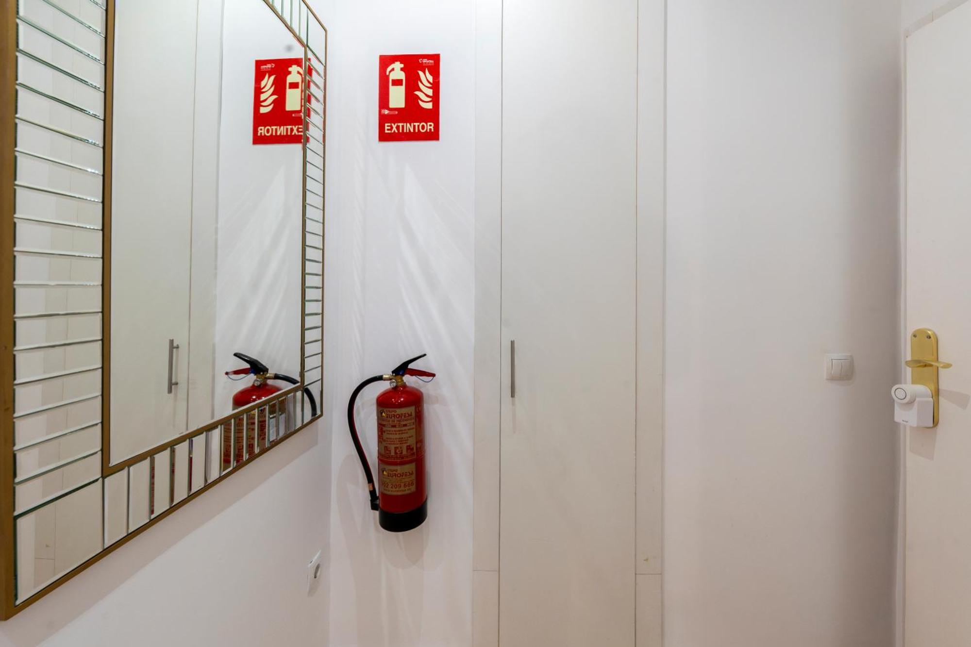 For You Rentals New Design Apartment Temporal Puerta Del Sol Pre10A Madrid Exterior photo